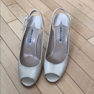 Manolo Blahnik Patent Leather Nude Sandals Size 41